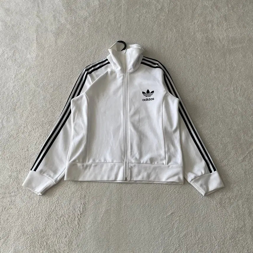 [BUNJANG] Adidas Europa Deluxe White Black Jersey / 100 아디다스 유로파 화이트 디럭스 흰검 져지
