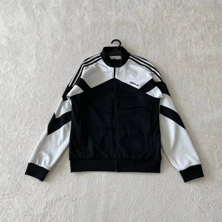 [BUNJANG] Adidas Palmeston White and Black Jersey / M 아디다스 팔메스톤 흰검 져지 유로파 베켄바우어 95