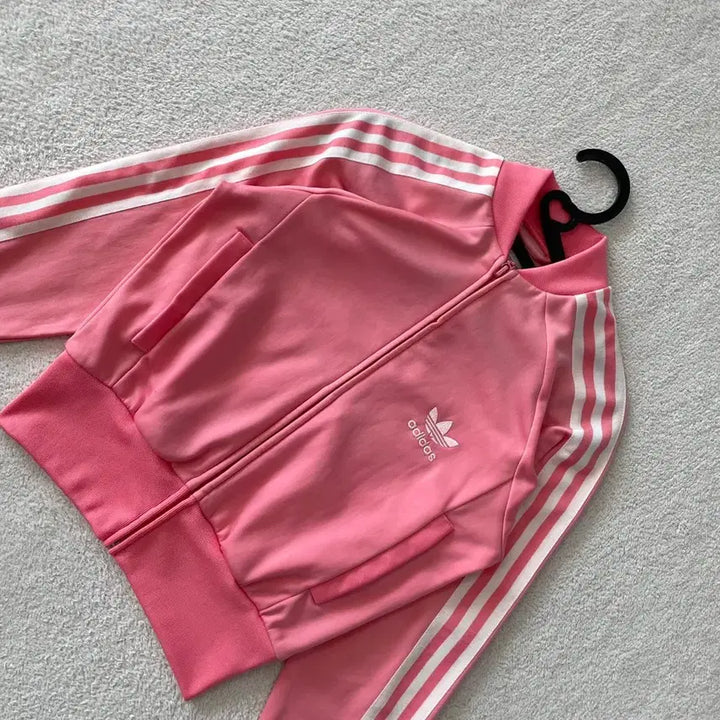 [BUNJANG] Adidas Supergirl Pink Jersey / 85 아디다스 슈퍼걸 핑크 져지 유로파 딸기우유