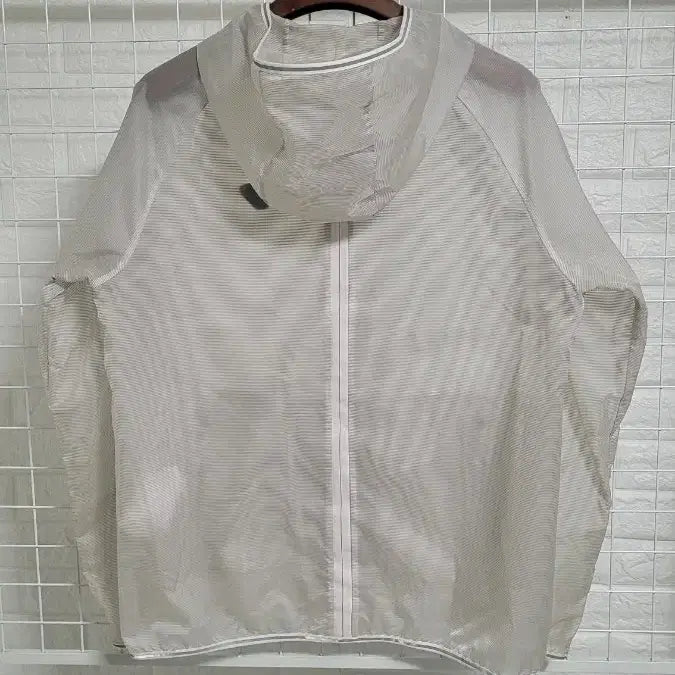 [BUNJANG] Dynafit Lightweight Running Windbreaker Jacket / [XL]다이나핏 스포츠웨어 화이트 경량 러닝 후드일체형바람막이 XL