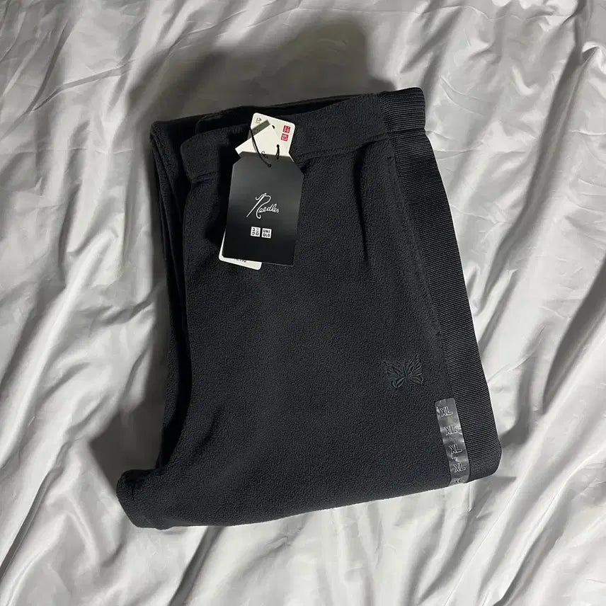 [BUNJANG] Uniqlo x Needles Fleece Pants / Uniqlo x Needles . 플리스팬츠 (새상품)