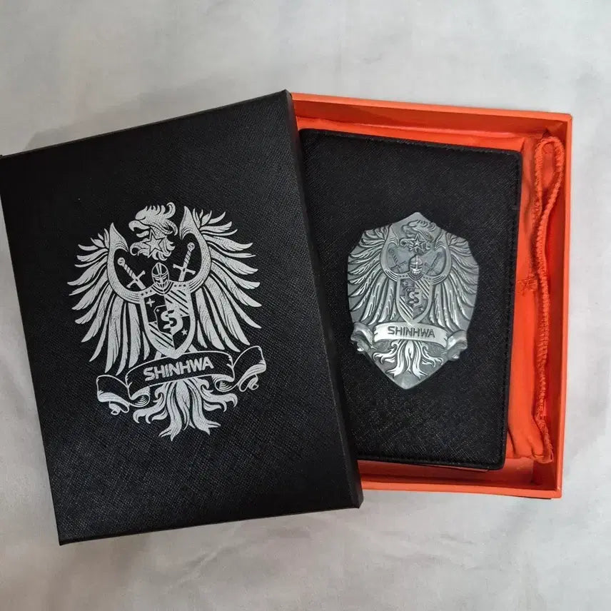 [BUNJANG] Shinhwa Passport Case / 신화 굿즈 여권 케이스