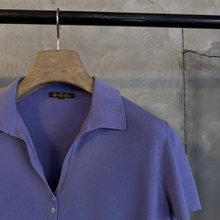 [BUNJANG] Loro Piana Open Collar Neck T-shirt Women&