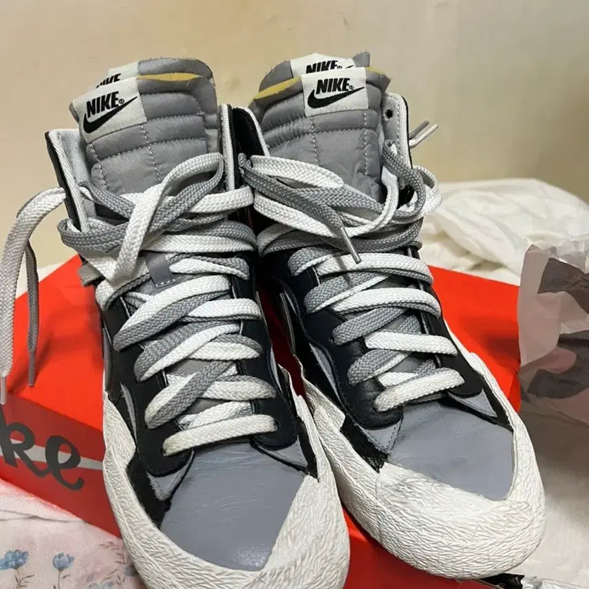 [BUNJANG] Nike Sacai Blazer Mid Black/Grey Sneakers 270 / 나이키 사카이 블레이저 미드 블랙/그레이 스니커즈 270
