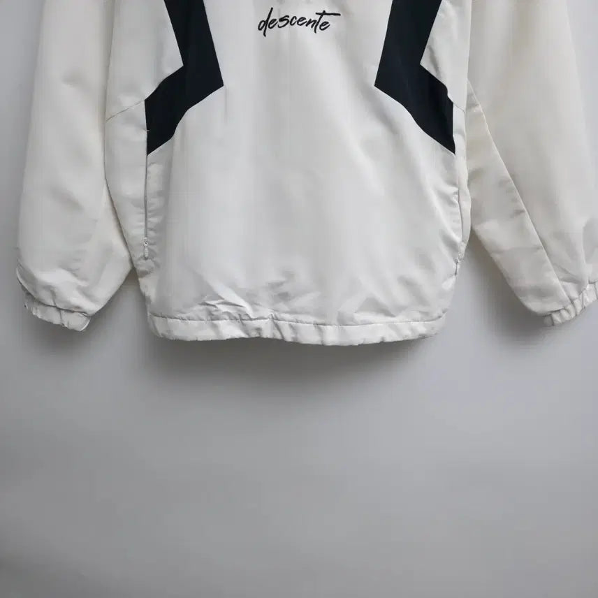 [BUNJANG] Descente White Anorak Windbreaker / [L] 데상트 화이트 아노락 바람막이