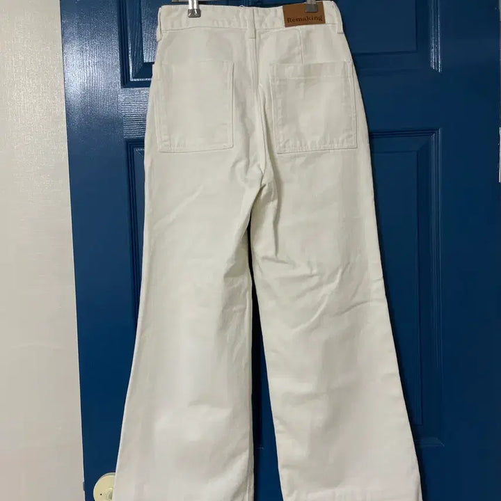 [BUNJANG] Unbranded White Fleece Trousers / [25] 기모흰통바지(새옷)