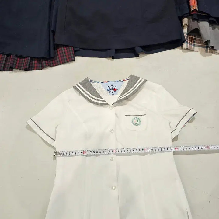 [BUNJANG] Used School Uniform Short-Sleeve Shirt - Size 94 / 중고여성 교복반팔셔츠 사이즈 94