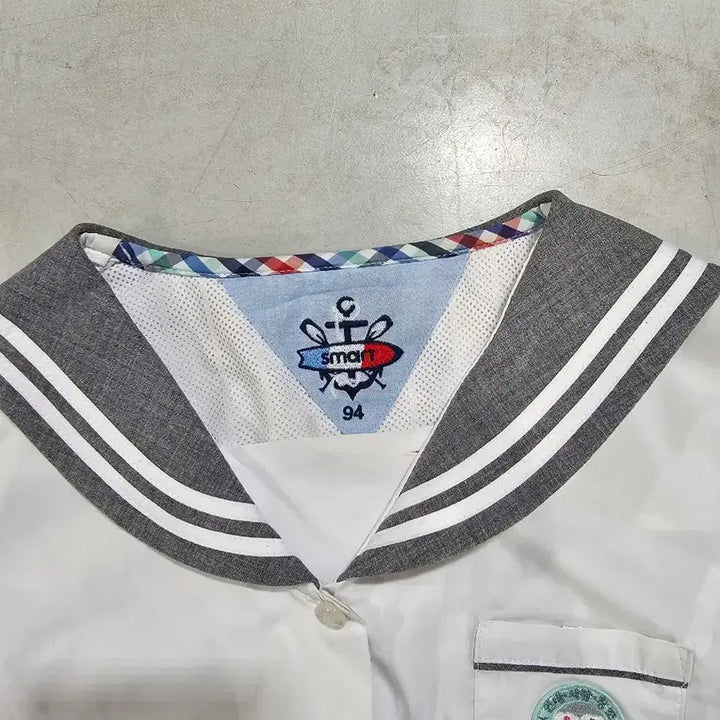 [BUNJANG] Used School Uniform Short-Sleeve Shirt - Size 94 / 중고여성 교복반팔셔츠 사이즈 94