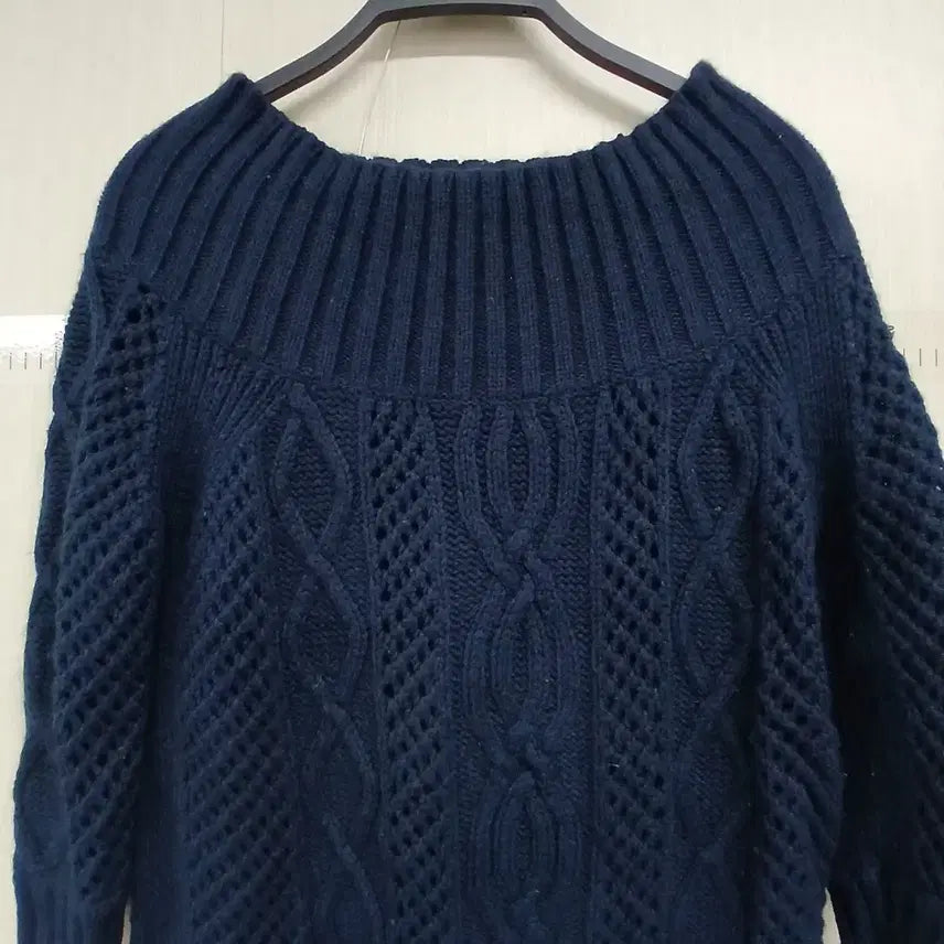 [BUNJANG] Juicy Couture Navy Cable Knit Top / 쥬시꾸띠르 네이비 케이블 니트 7부 소매