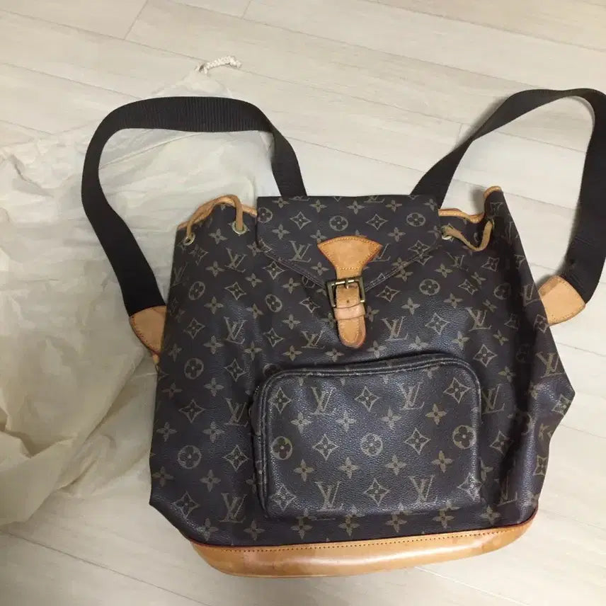 [BUNJANG] Louis Vuitton Monogram Montsouris Drawing Backpack / 루이비통 모노그램 몽삭 시 drawing 백팩