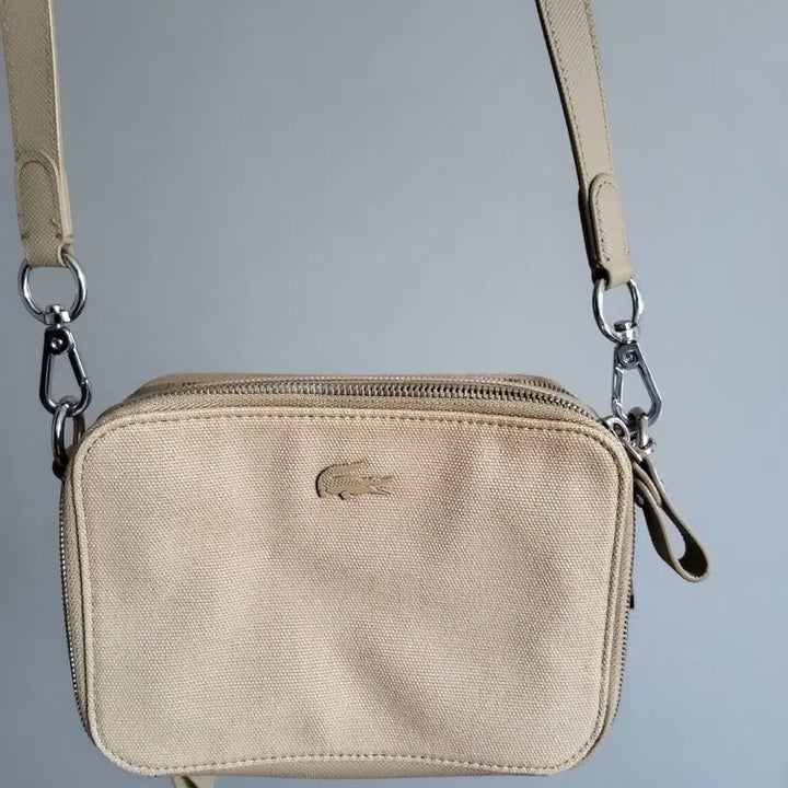 [BUNJANG] Lacoste Canvas Crossbody Bag / 라코스테 베이지 캔버스 크로스백