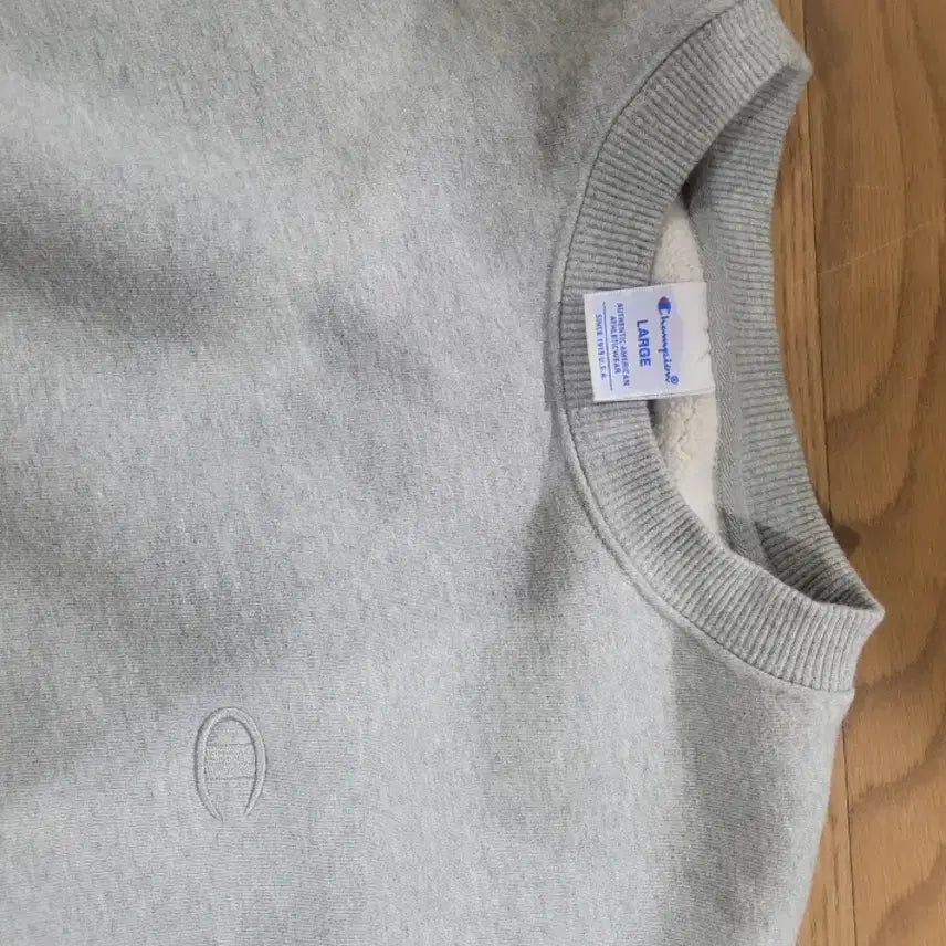 [SOLD OUT] 챔피온 회색 맨투맨 티셔츠