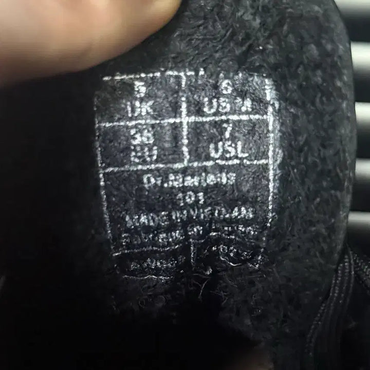 [BUNJANG] Dr. Martens 101 6-Hole Leather Boots (UK5) / 닥터마틴 101 6홀 가죽 부츠 레더 240 무광 빈티지 uk5 블랙
