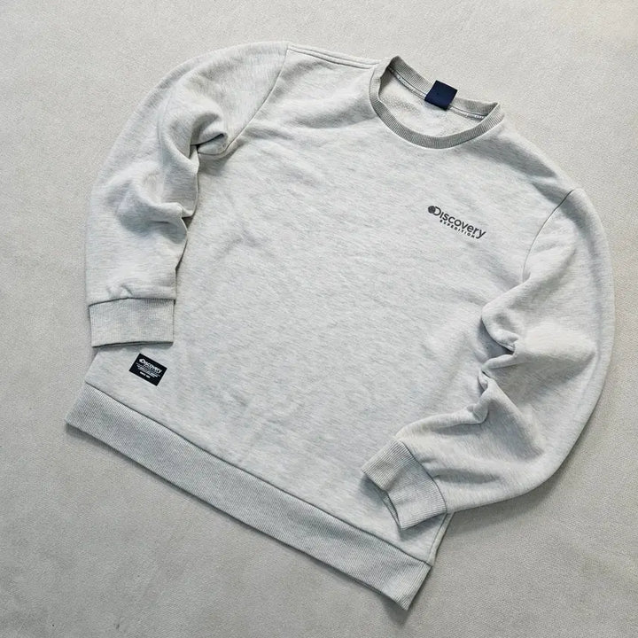 [BUNJANG] Discovery Small Logo Fleece Sweatshirt / 100 디스커버리 스몰로고 기모 맨투맨 0326Y