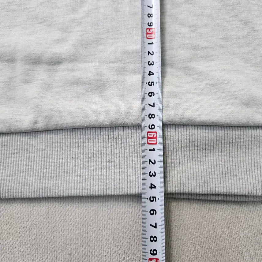 [BUNJANG] Discovery Small Logo Fleece Sweatshirt / 100 디스커버리 스몰로고 기모 맨투맨 0326Y