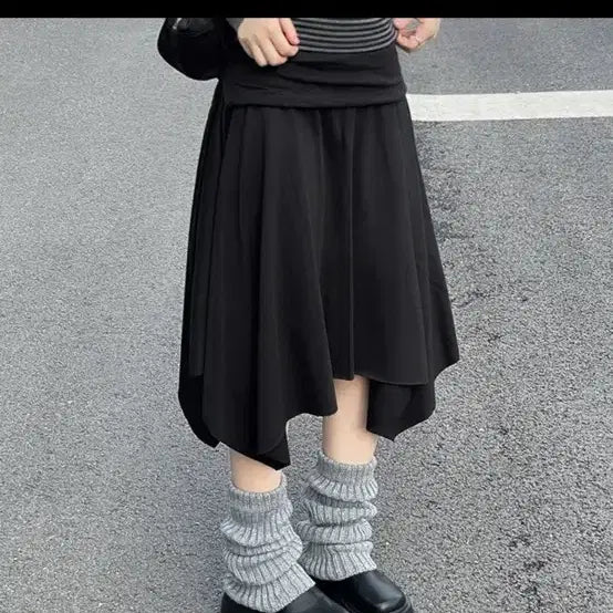 [BUNJANG] Black Asymmetrical Long Skirt / 블랙 언발란스 롱 스커트