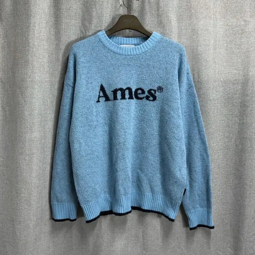 [BUNJANG] Ames Logo Knit Sweater (Sky Blue) / [FREE] Ames 아메스 로고 니트 스웨터 하늘색