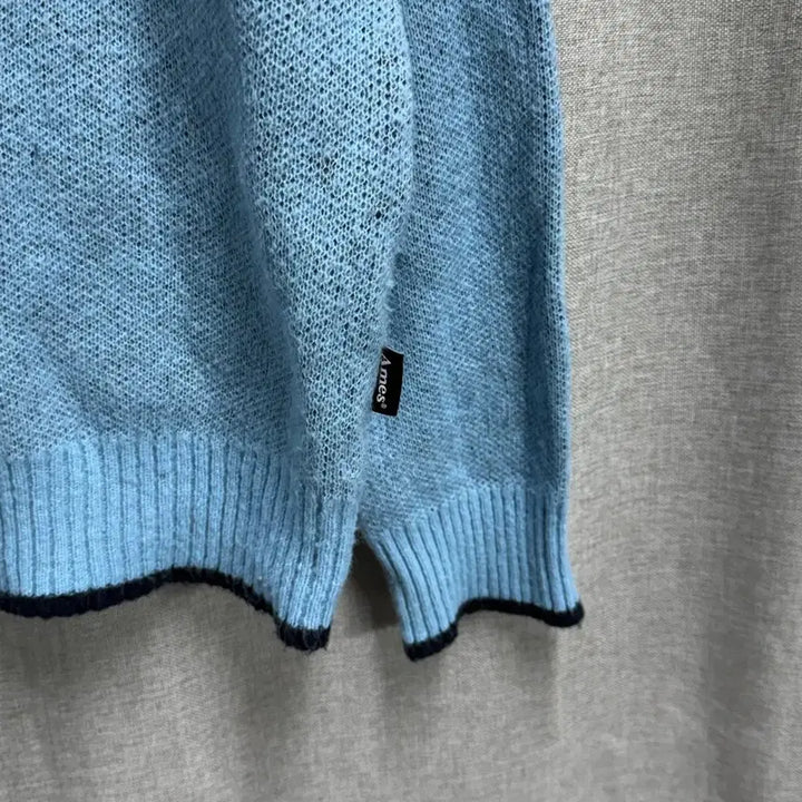 [BUNJANG] Ames Logo Knit Sweater (Sky Blue) / [FREE] Ames 아메스 로고 니트 스웨터 하늘색