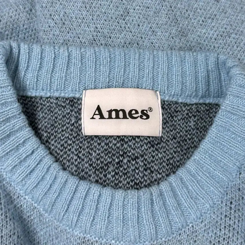 [BUNJANG] Ames Logo Knit Sweater (Sky Blue) / [FREE] Ames 아메스 로고 니트 스웨터 하늘색