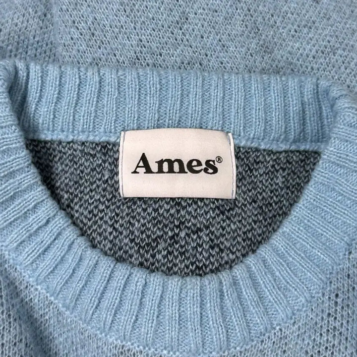 [BUNJANG] Ames Logo Knit Sweater (Sky Blue) / [FREE] Ames 아메스 로고 니트 스웨터 하늘색