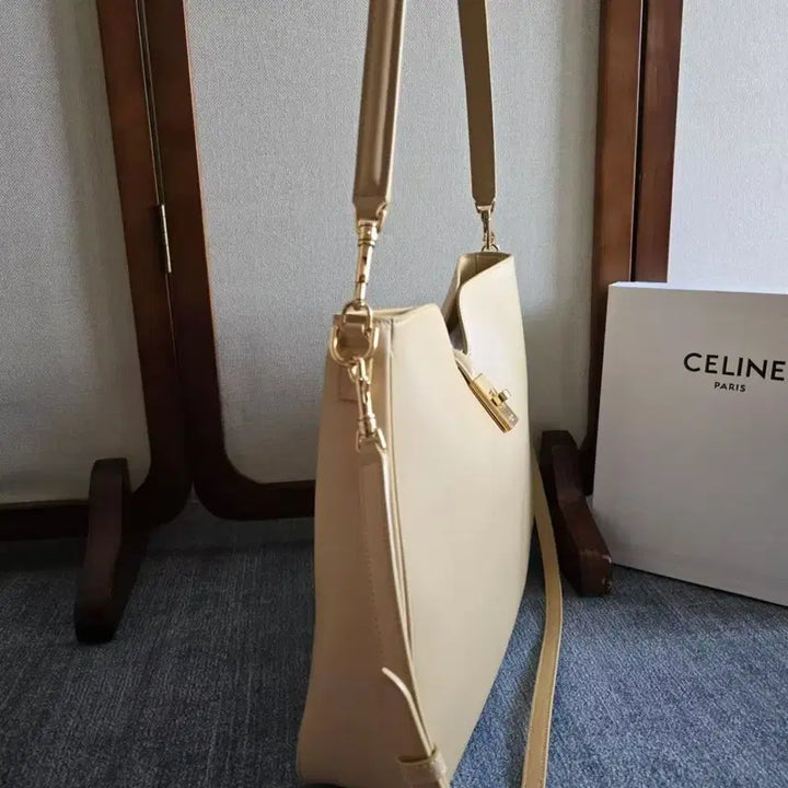 [BUNJANG] Celine Crossbody Shoulder Bag / 셀린 크로스 숄더백