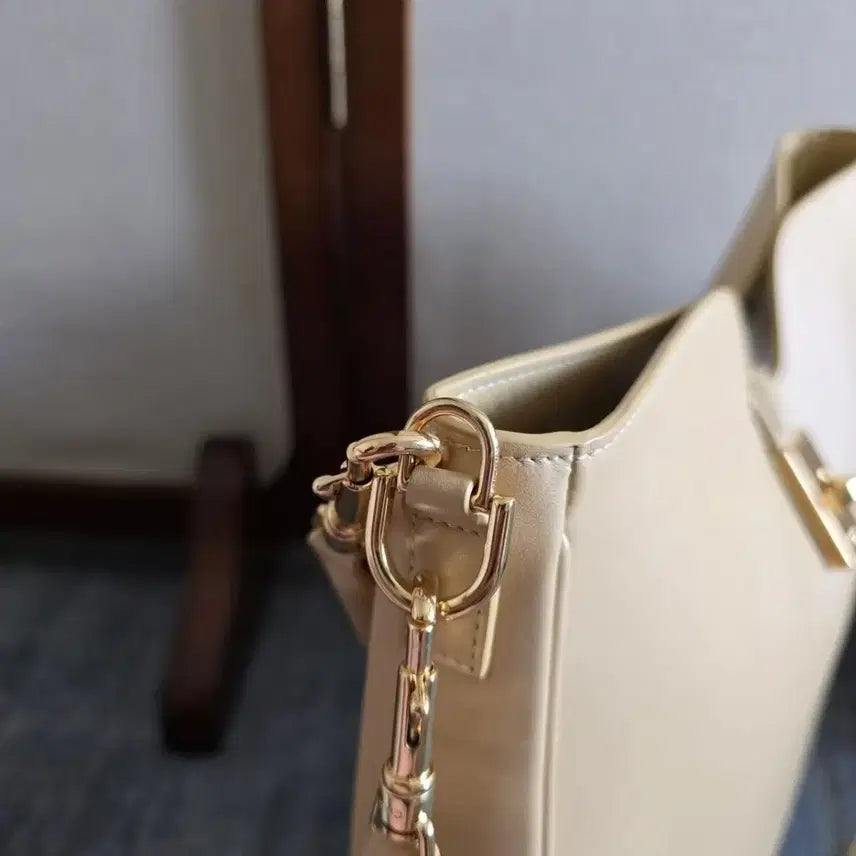 [BUNJANG] Celine Crossbody Shoulder Bag / 셀린 크로스 숄더백