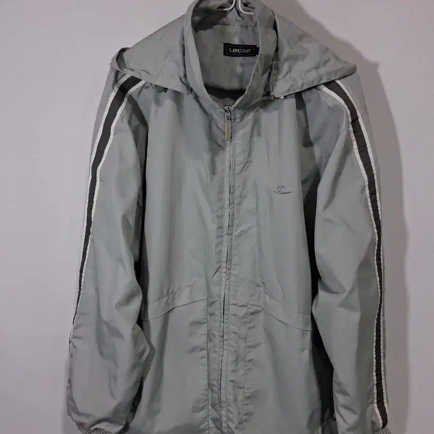[BUNJANG] LeCAF Windbreaker Hooded Jacket / LeCAF 윈드브레이커 후드 바람막이 점퍼