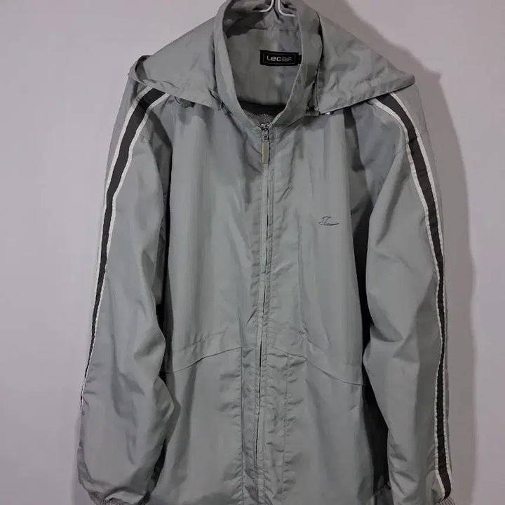 [BUNJANG] LeCAF Windbreaker Hooded Jacket / LeCAF 윈드브레이커 후드 바람막이 점퍼