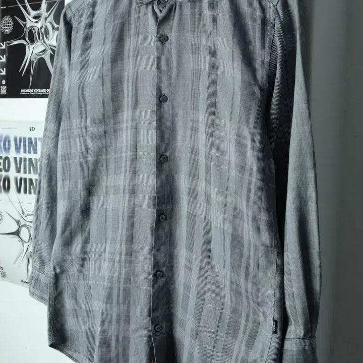 [BUNJANG] Hugo Boss Slim Fit Check Shirt - Gray / (S-M) 휴고보스 셔츠 남방 슬림핏 체크 그레이 이태리-17CFC