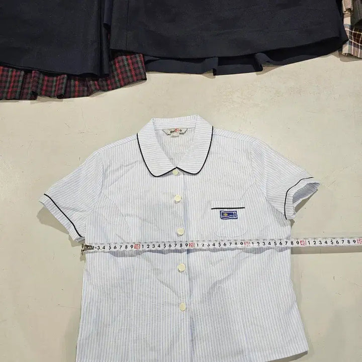 [BUNJANG] School Uniform Short-Sleeve Shirt - Size 82 / 중고여성 교복반팔셔츠 사이즈 82