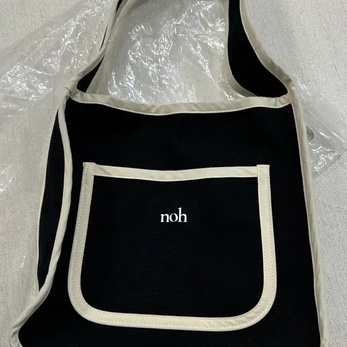 [SOLD OUT] noh 블랙 캔버스 토트백 아이보리 배색