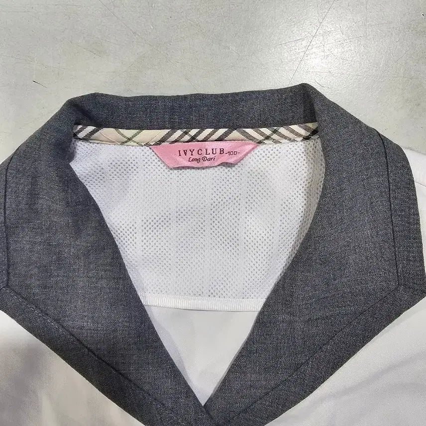 [BUNJANG] Used School Uniform Short Sleeve Shirt - Size 100 / 중고여성 교복반팔셔츠 사이즈 100