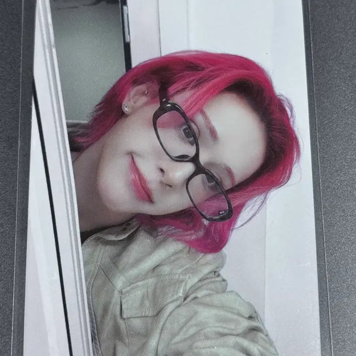 [BUNJANG] XLOV Woohmu-tee POB Photocard / 엑스러브 (XLOV) 우무티 빼꼼 미공포 포카