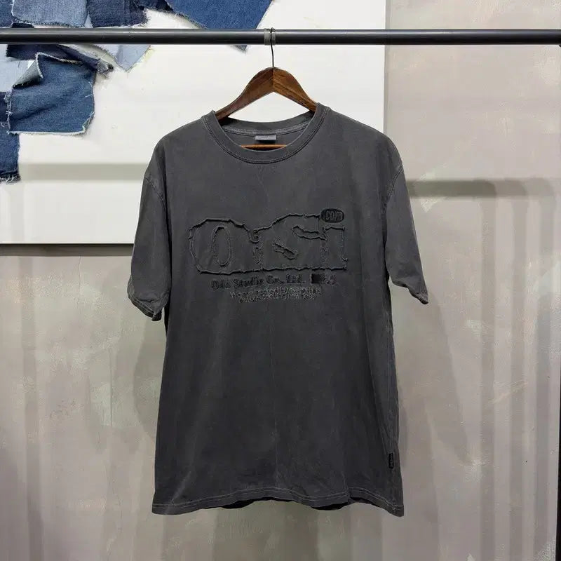 [BUNJANG] Odd Studio Pigment Logo Embroidered T-shirt / (105) 오드스튜디오 스트릿 피그먼트 로고 자수 반팔 티
