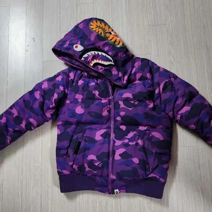[SOLD OUT] 베이프 샤크 퍼플카모 패딩