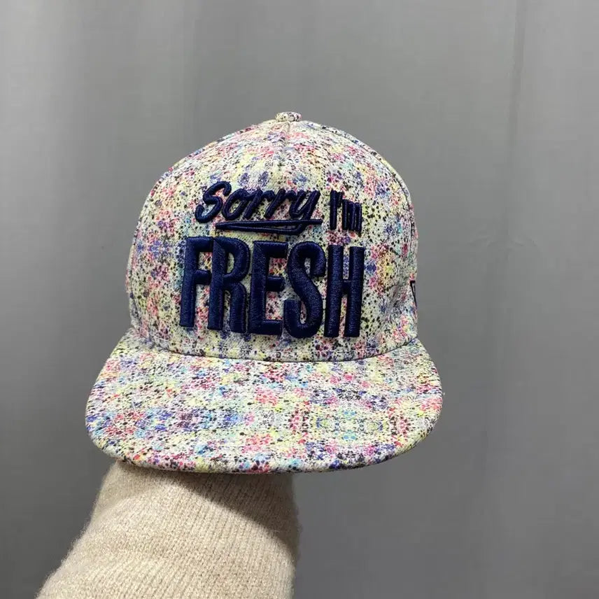 [BUNJANG] New Era Embroidered Lettering Snapback Hat (Medium/Large) / [뉴에라] 자수 레터링 스냅백( (미디엄 라지)