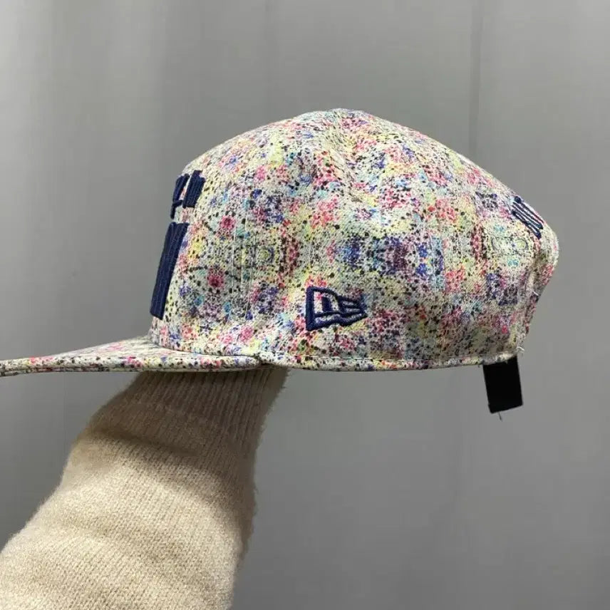 [BUNJANG] New Era Embroidered Lettering Snapback Hat (Medium/Large) / [뉴에라] 자수 레터링 스냅백( (미디엄 라지)