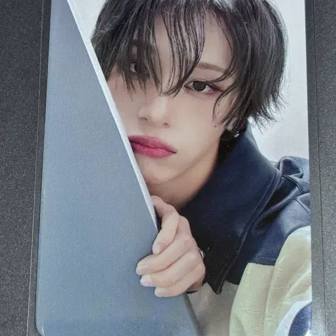 [BUNJANG] XLOV Haru POB Photocard / 엑스러브 (XLOV) 하루 빼꼼 미공포 포카