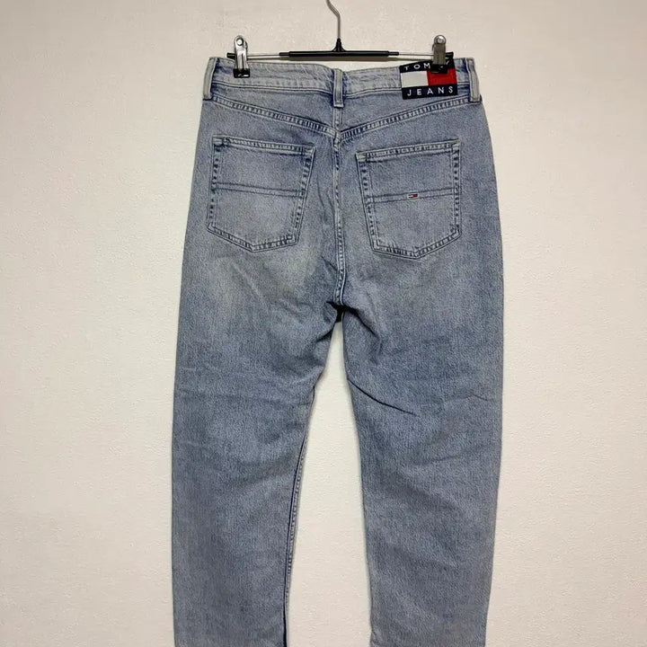 [BUNJANG] Tommy Jeans Light Wash Straight Leg Denim Pants (Size 28) / 타미진스 연청 일자핏 데님팬츠 28