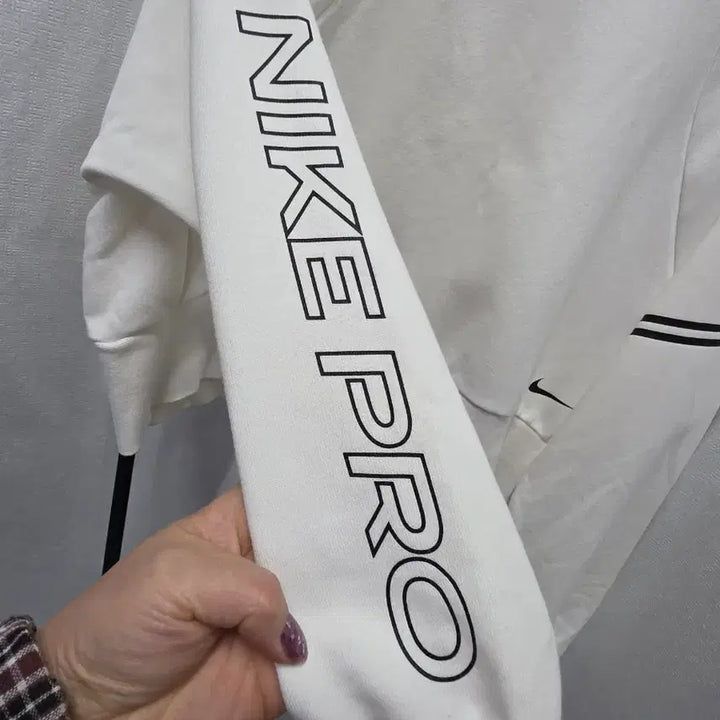 [BUNJANG] Nike Cropped Long Sleeve T-Shirt / 나이키크롭티셔츠
