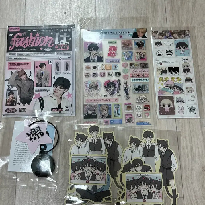 [BUNJANG] ENHYPEN &amp;TEAM Sticker, Pin Button Bundle Set / 앤팀 스티커, 핀버튼 일괄 양도