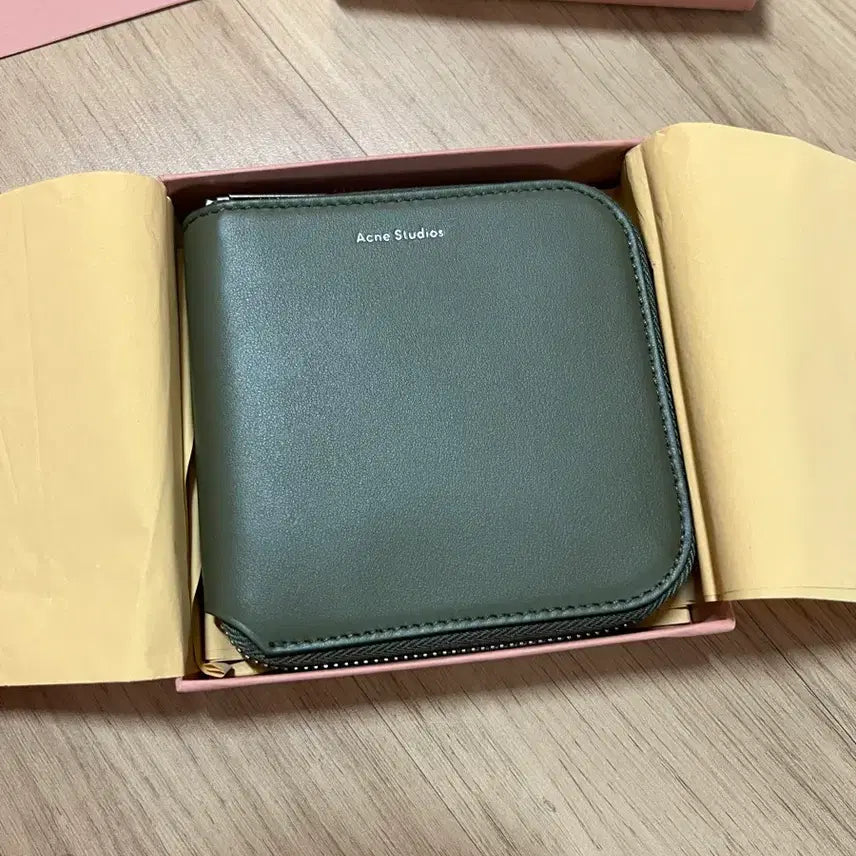 [BUNJANG] Acne Studios Leather Zipped Cardholder Khaki / 아크네 스튜디오 레더 지퍼 카드지갑 카키