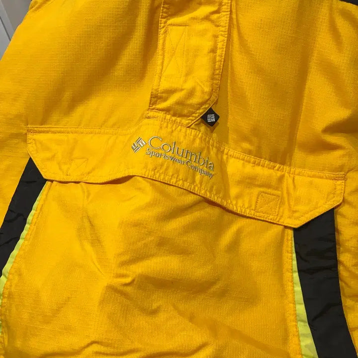 [BUNJANG] Columbia Yellow/Black Anorak Windbreaker Jacket / 컬럼비아 옐로우/블랙 바람막이 자켓 아노락 한겨울용