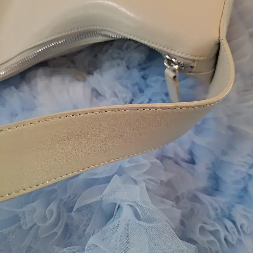 [BUNJANG] Nothing Written Shoulder Bag / 낫띵리튼(Nothing written)숄더백