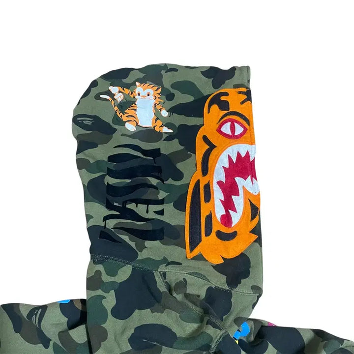 [BUNJANG] BAPE x READYMADE Tiger Shark Hooded Zip-up Jacket / M) 베이프 레디메이드 콜라보 타이거 샤크 후드 집업
