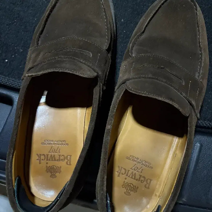 [BUNJANG] Berwick Brown Suede Loafers / 버윅 브라운 로퍼 판매합니다