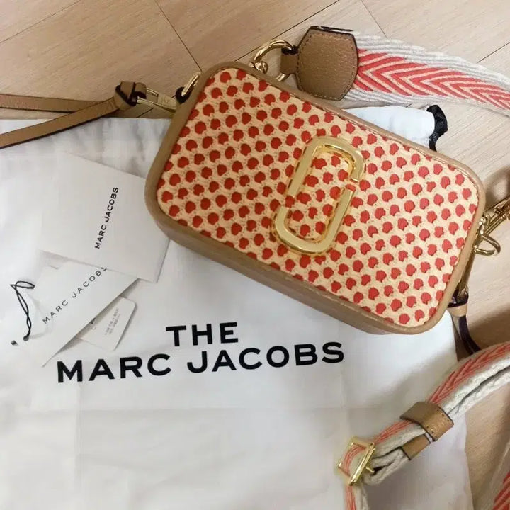 [SOLD OUT] Marc Jacobs 스냅샷 카메라백 크로스백 거의새상품 희귀모델 정품