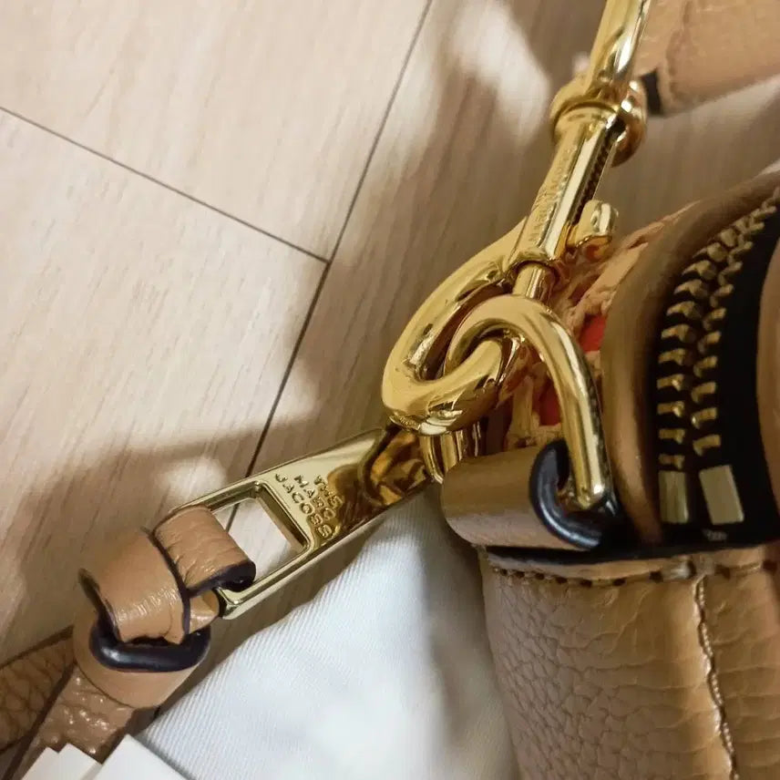 [SOLD OUT] Marc Jacobs 스냅샷 카메라백 크로스백 거의새상품 희귀모델 정품