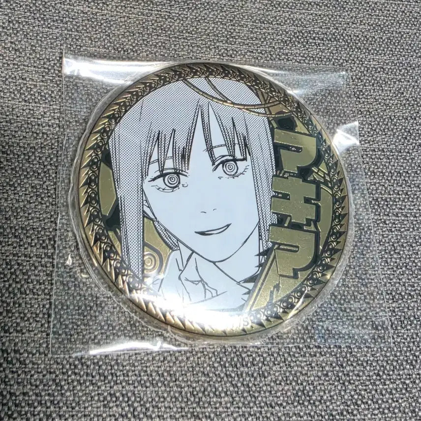 [BUNJANG] Chainsaw Man Makima Gold Foil Can Badge / 체인소맨 원화 금박 골드 캔뱃지 - 마키마