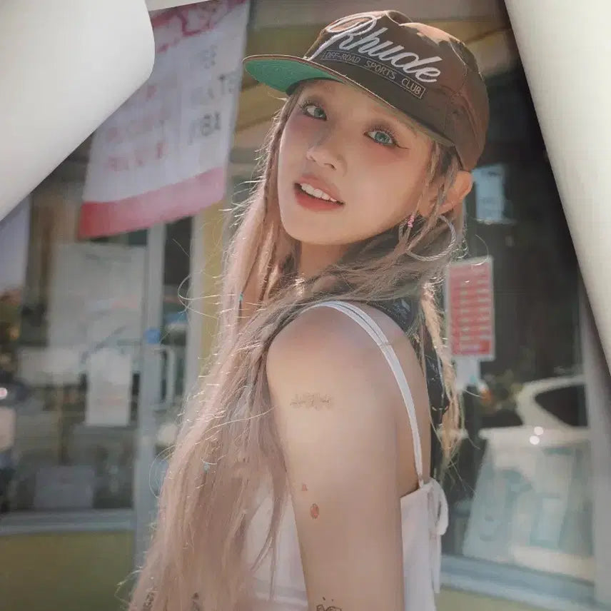 [BUNJANG] (G)I-DLE Yuqi YUQ1 1st Mini Album / (여자)아이들 우기 YUQ1  미개봉앨범 +초도한정포스터